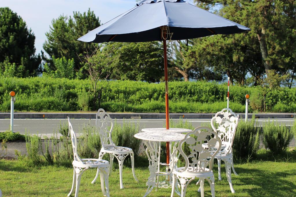 Cafe & Pension Suomi Takashima Eksteriør billede